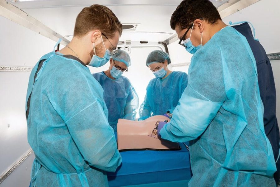 medical-professionals-training